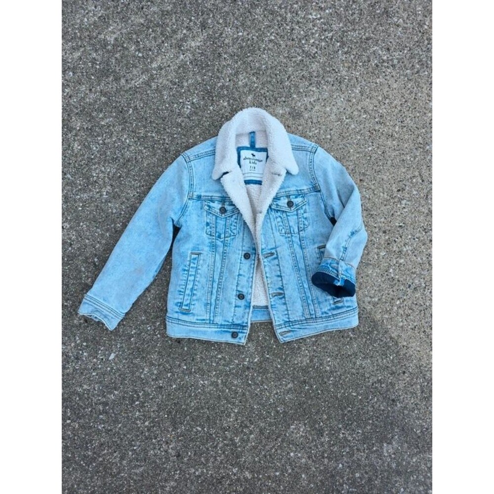 Abercrombie Kids Sherpa Lined Denim Trucker Jacket 7/8